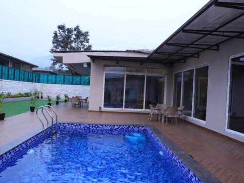 Villa in khopoli with private swimming pool