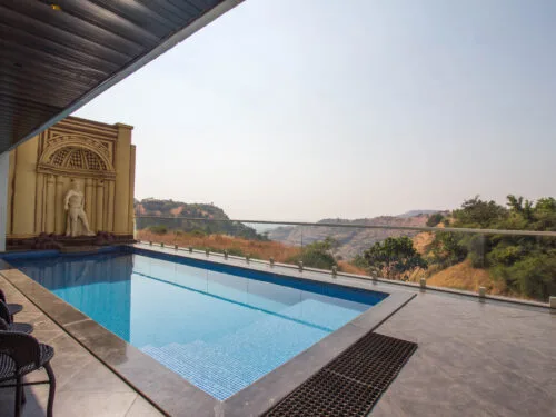 7bhk-villa-with-private-pool-in-igatpuri