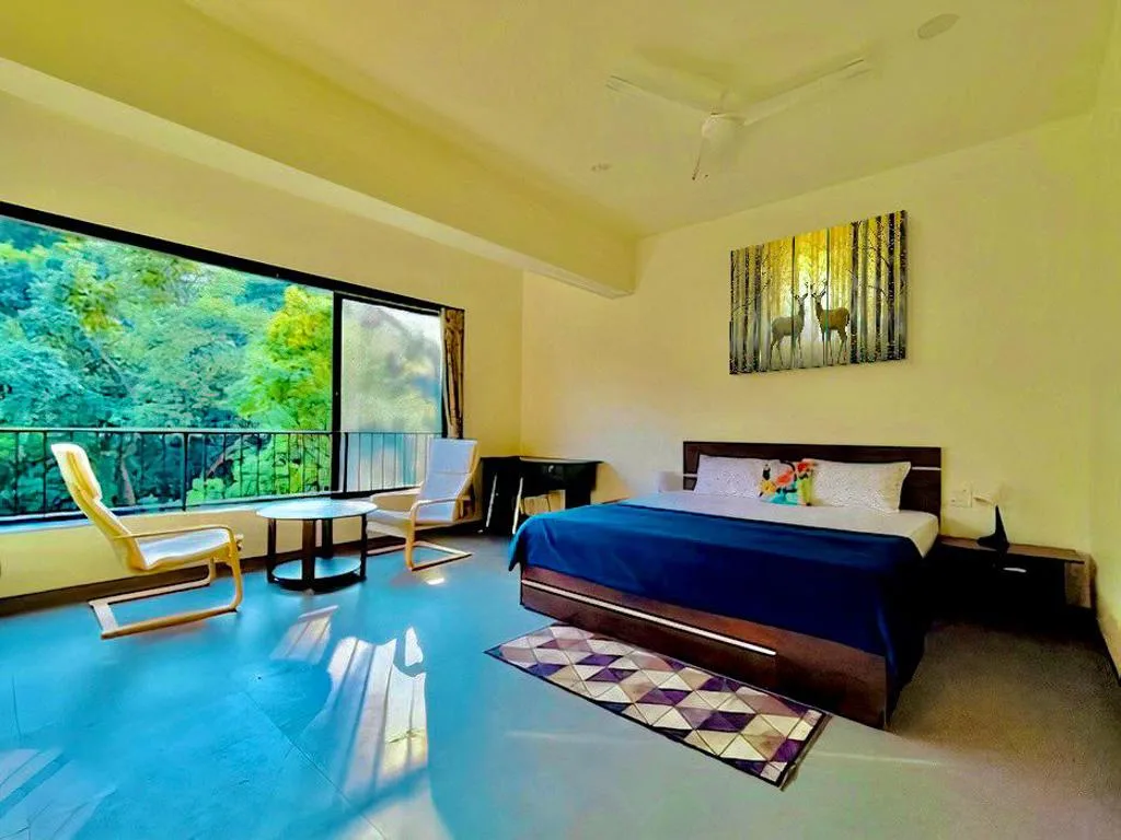 Villa in Lonavala with Infinity Pool & Pet Freindly