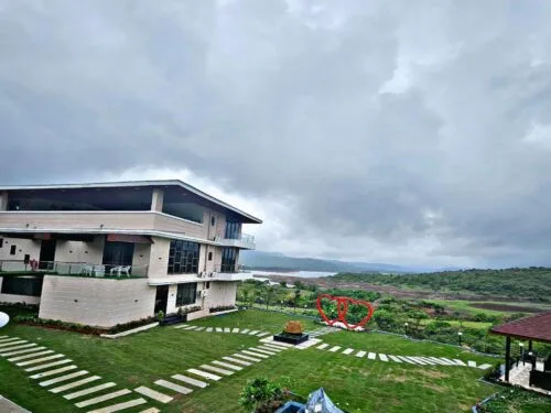 bayfront-villa-in-lonavala-with-infinity-pool-lake-view