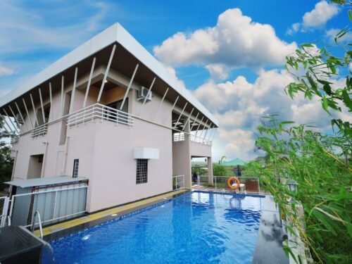 BlueB Villa in Lonavala with Private Swimming Pool