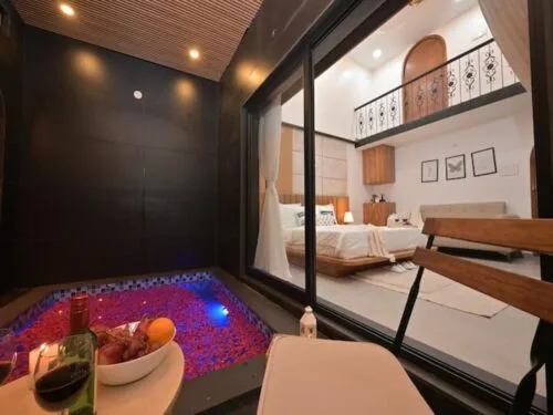tnt-private-pool-villa-in-lonavala-for-couples