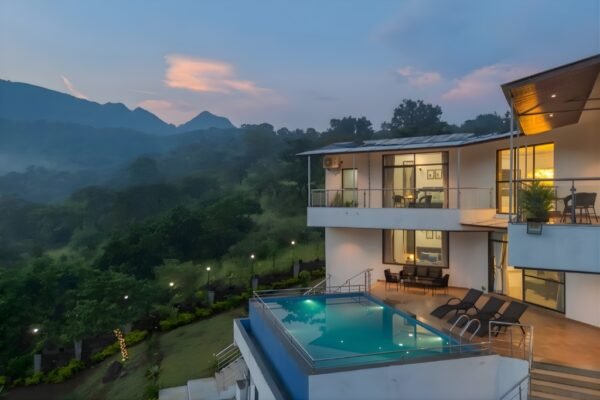 4bhk-endora-villa-in-lonavala-with-infinity-pool-and-turf