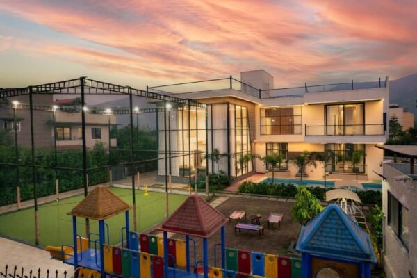 casa-ceilo-pure-veg-6bhk-villa-in-lonavala-with-pool-and-turf