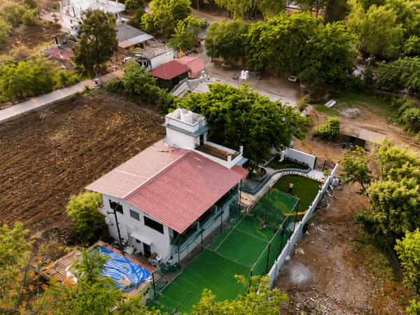 5bhk-hill-villa-in-lonavala-with-private-swimming-pool-and-cricket-turf